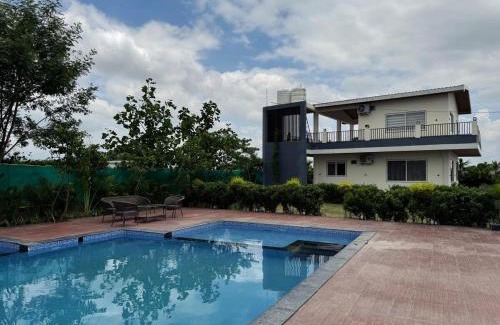 Sanwer Villa | Lotus Farmstay