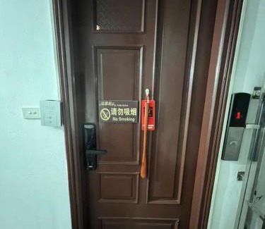 Van Mieu Apartment | Lotus Homestay 2