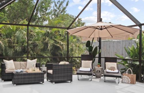 South Venice House | Lotus House - Relaxation - close to Beaches - Heated Pool
