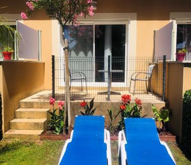 Saint-Martin-de-Crau Bed & Breakfast | Lou Meinado, un concept "comme à l'hôtel"