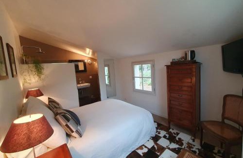 Est Bed & Breakfast | Lou Pantai, Bed and breakfast, small double Bedroom