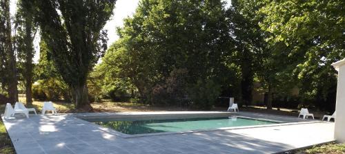 Cavaillon Apartment | Lou Pichoun Jas