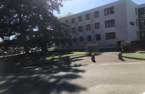 Nevers Apartment | Loue Chambres vert bâtiment les cytises 11 ou 13 rue de la motte Nevers 58000
