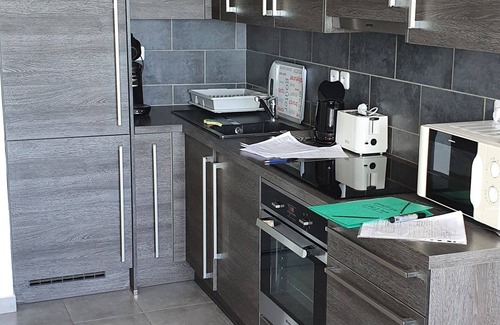 La Tamarissiere Apartment | Loue T2 vue mer , 3eme Étages Avec Ascenseur. Entièrement Rénové