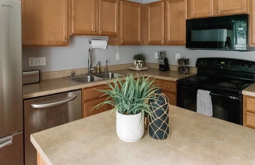 Northeast Raleigh House | Louisburg Landing - Charming 3-bedroom townhome [Monthly Discount Available!]