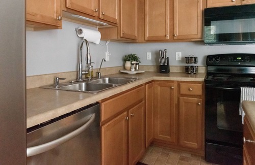 Northeast Raleigh House | Louisburg Landing - Charming 3-bedroom townhome [Monthly Discount Available!]