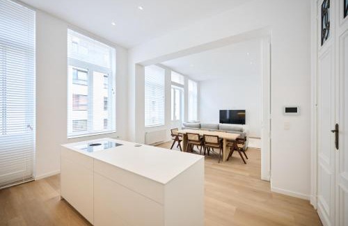 Postel Apartment | Louise City Center