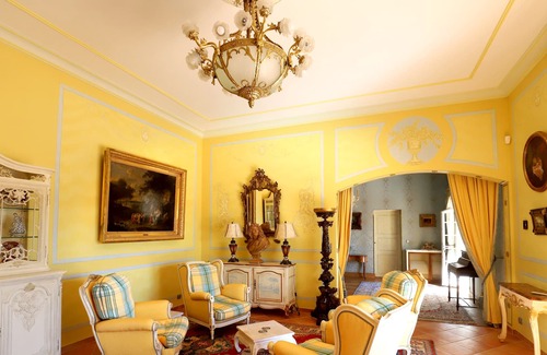 Fougueyrolles Apartment | "Louise" - Luxurious and comfortable apartment on boutique wine estate