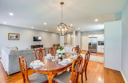 Lyndon House | Louisville Retreat w/Deck ~ 11 Mi to Downtown!