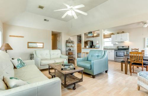 Galveston House | Lounging by the Sea