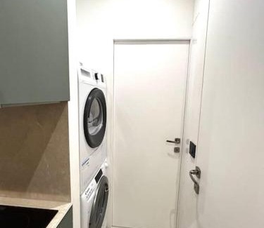 Quartier de la Monnaie Apartment | Louvre -Notre Dame 2BD, 2BATH AC