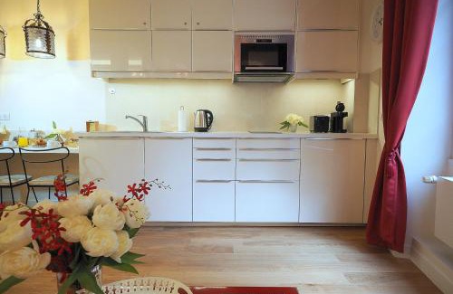 Vivienne Apartment | Louvre Opera Classic ChicSuites