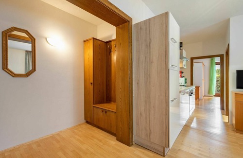 Unterburg am Klopeiner See Apartment | Lovely apartment for 4 people with WIFI, TV, terrace and pets allowed