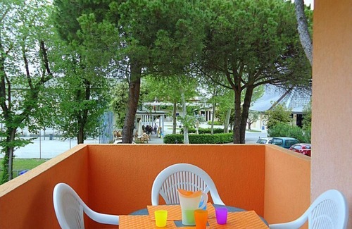 Bibione Apartment | Lovely apartment for 5 people with WIFI, A/C, TV, terrace, pets allowed and parking