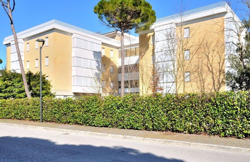 Bibione Pineda Apartment | Lovely apartment for 4 people with A/C, TV, pets allowed and parking