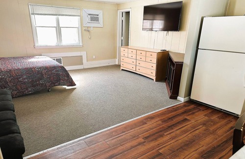 Ironwood Hotel | Love Hotels Timberline By OYO Lake Superior