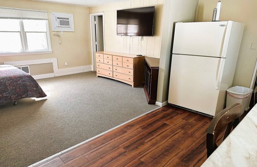 Ironwood Hotel | Love Hotels Timberline By OYO Lake Superior