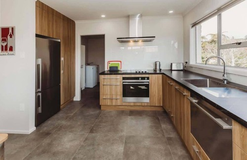 New Plymouth House | Love It on Lemon in New Plymouth
