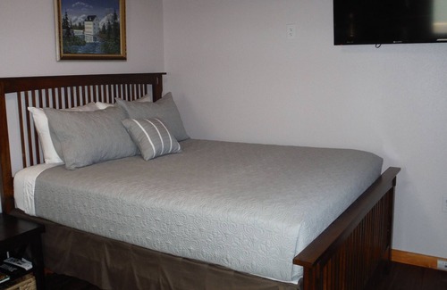 Talkeetna Cabin | Love-Lee Cabins (#2) offers all of the amenities to make it your 2nd home!