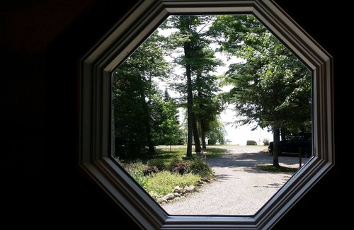 Suttons Bay House | Love North Shore Cherry Cove Beachfront On West Grand Traverse Bay In Leelanau!