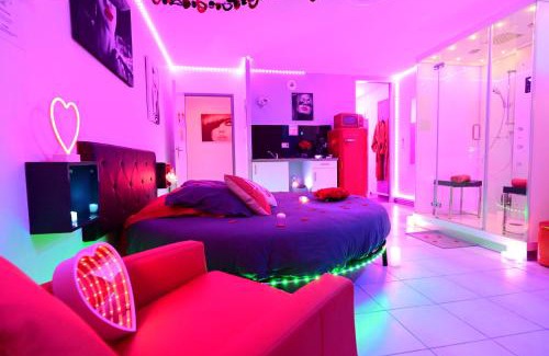 Biscarrosse Plage Apartment | Love Room à deux pas de l'Océan avec Hammam, Sauna et Bain à 2 :-)
