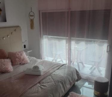Tremblay-en-France Hotel | Love Room Charme