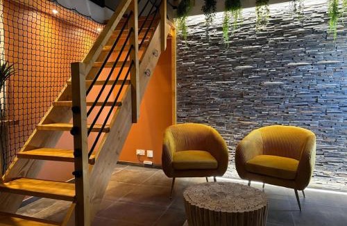 Robins Bay House | Love room