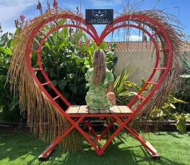 Vias Villa | love room Villa Des Charmes-34450 vias