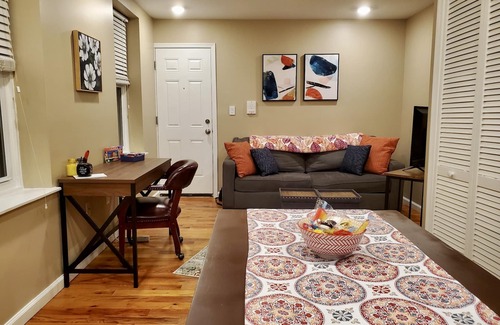 Poplar Apartment | Lovely 1 Bdr & 1Bth with Meal Prep Option