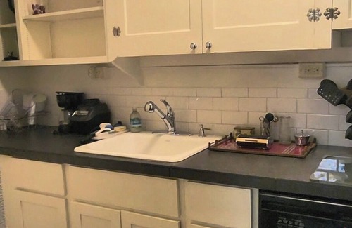 Alphabet Historic District Condo | Lovely 1-bdrm condo in lovely Portland with WiFi - Close to everything!