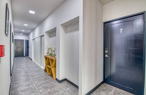 Dolorosa Apartment | Lovely 1-Bed/1Ba apartment with Patio in Downtown!