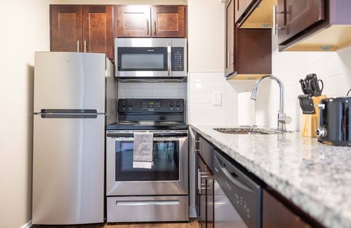 Lakewood Apartment | Lovely 1 Bed Suite Free Parking on the Premises