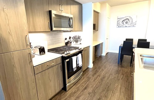 Irvine Business Complex Apartment | Lovely 1 bedroom apartment +pool access
