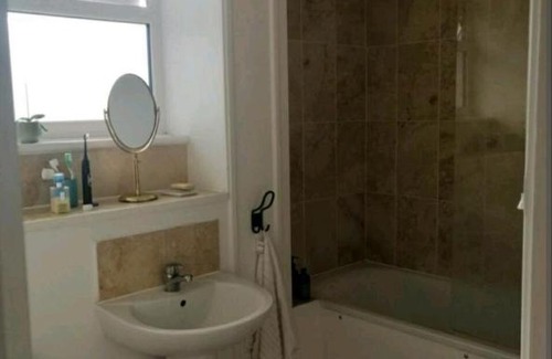 Royston Apartment | Lovely 1 bedroom apartment