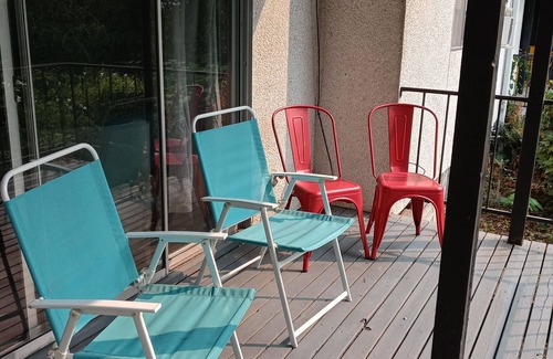 Central Area Condo | Lovely 1 Bedroom Creekside Condo Near Capital, Willamette and Hospital