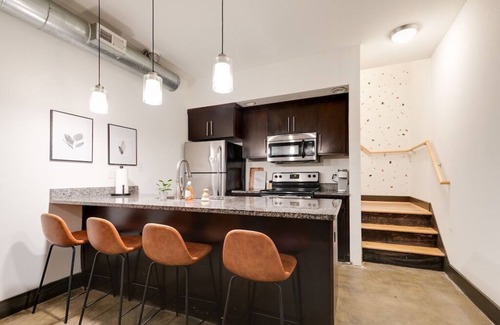 Jackson Ward Apartment | Lovely 1-Bedroom Loft with Free Parking and Wifi