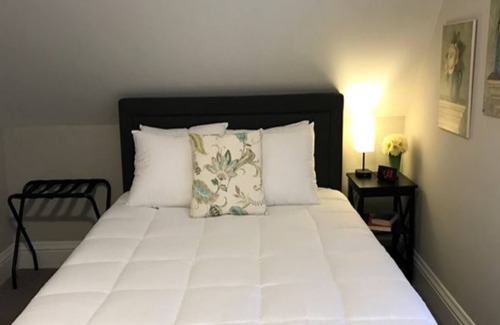 Lake Bluff Apartment | Lovely 1 bedroom Near Great Lakes Naval