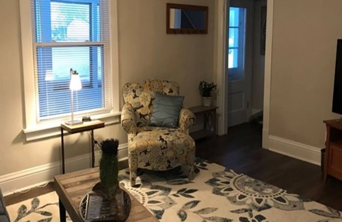 Lake Bluff Apartment | Lovely 1 bedroom Near Great Lakes Naval
