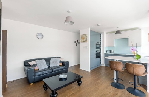 Camden Town with Primrose Hill Apartment | Lovely 1 Bedroom Serviced Apartment in Camden