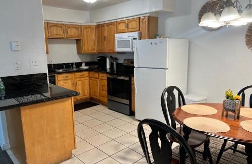 Fresno Apartment | Lovely 1bed,1bath condo with free parking