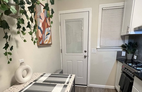 Linden Apartment | Lovely 1Bedroom - Minutes to EWR and NYC