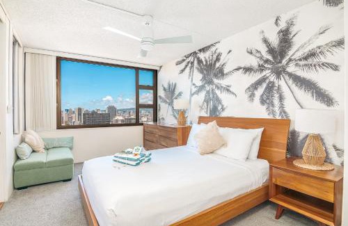 Waikiki Apartment | Lovely 1BR Ocean View Condo, Near Beach + Parking!