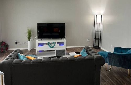 Carmel Apartment | Lovely 1BR - WFH equipped