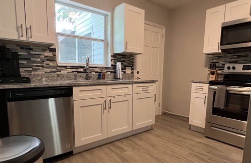 Tampa Villa | Lovely 2/1 near all attractions in Tampa Bay!