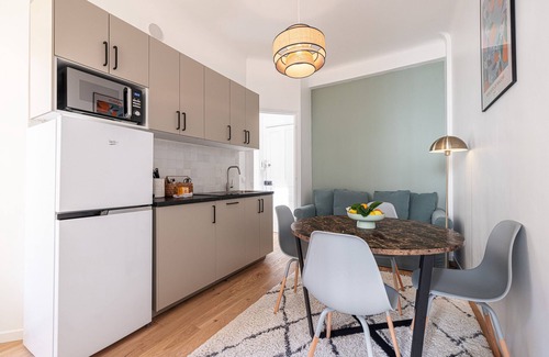Quartier du Port Apartment | Lovely 2 Bdr in Nice Harbor