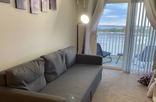 Woodbridge Apartment | Lovely 2 bed 2 bath rental w/ balcony/fireplace near DC