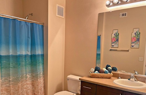 Rhodes Ranch Apartment | Lovely 2 Bed 2 Bath With Pool