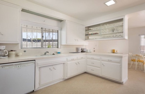 Ladera Heights House | Lovely 2 bed/3 bath,Pool Home - West LA/Culver City/Marina Del Rey/Venice