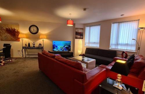 Castlefield Apartment | Lovely 2-bed Apt+Wi-Fi+Parking.