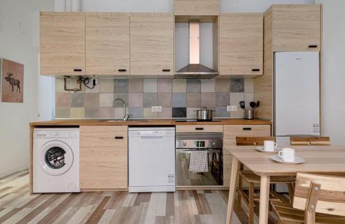 Almenara Apartment | Lovely 2-bed flat in Tetuan by SharingCo.